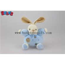 5.9 &quot;Lovely En 71 aprobado Velvet Soft Kids Toy Conejo de conejo azul con anillo Rattle